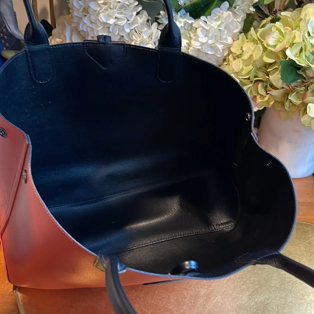 Longchamp Roseau Reversible Leather Tote Bag - Picture 15 of 16